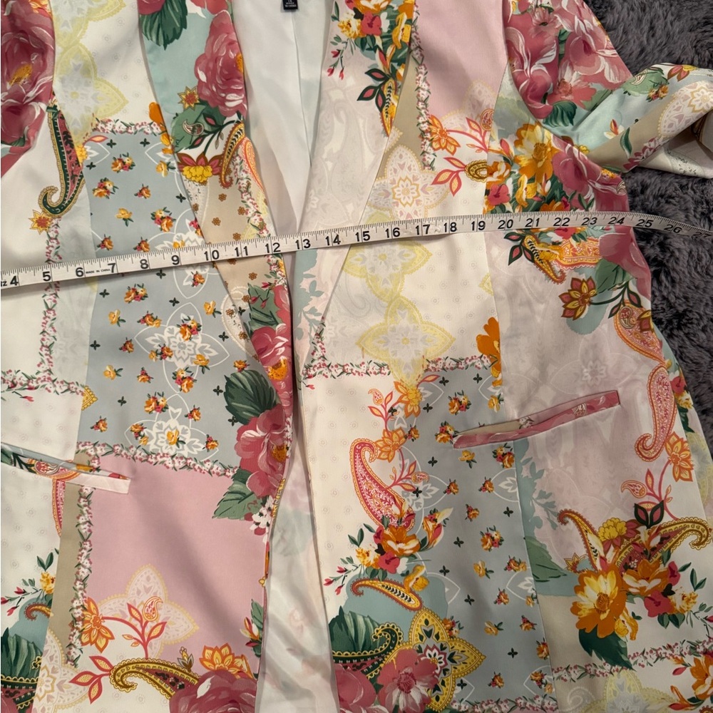 Mixed pattern satin blazer - Picture 3 of 3